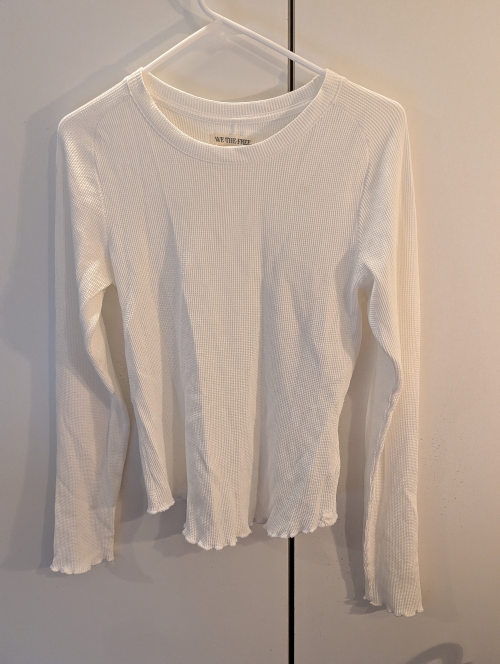 We The Free White Ribbed Lettuce-Hem Long Sleeve Tee